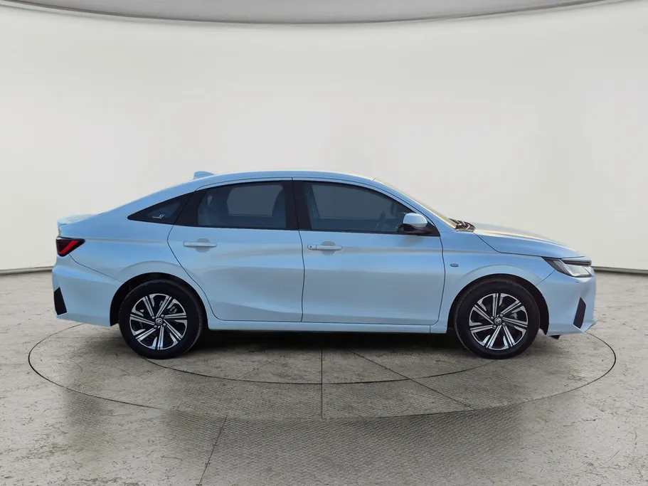 تويوتا يارس Y Plus 2023 