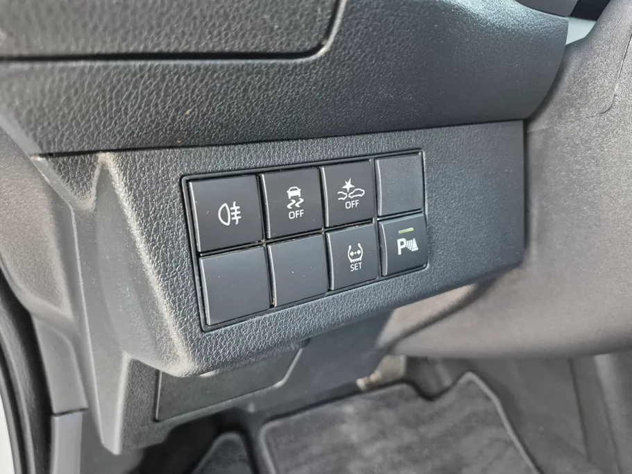 تويوتا يارس Y Plus 2023 