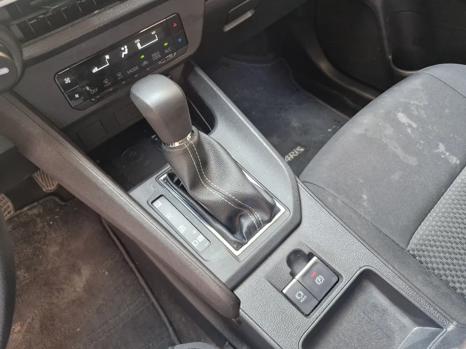 2023 Toyota Yaris  Y Plus 