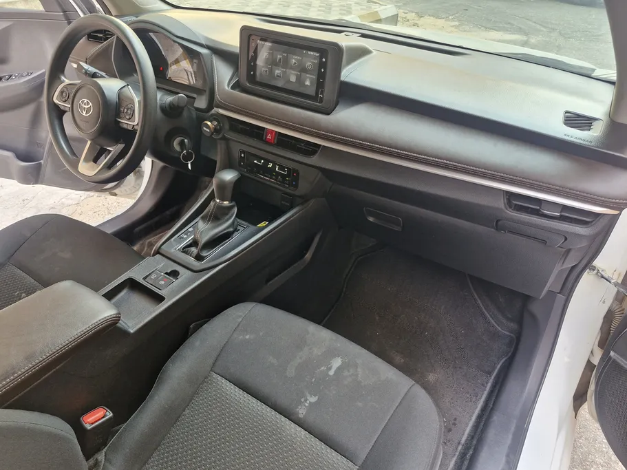 2023 Toyota Yaris  Y Plus 