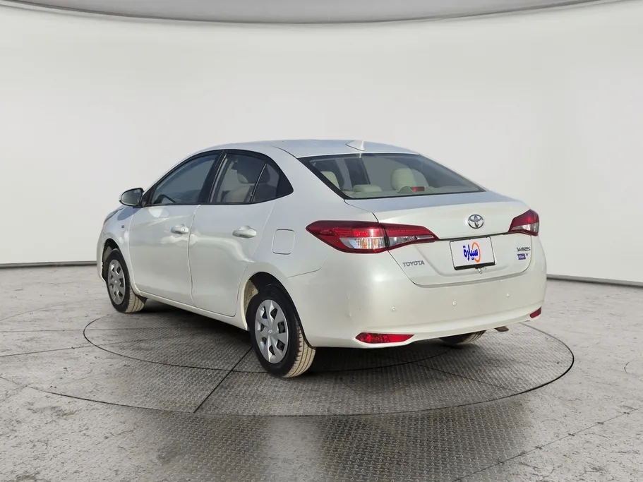 2022 Toyota Yaris  Y 