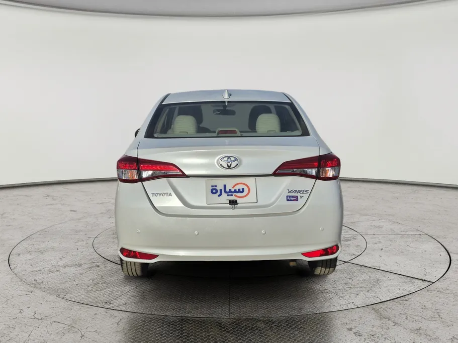 2022 Toyota Yaris  Y 