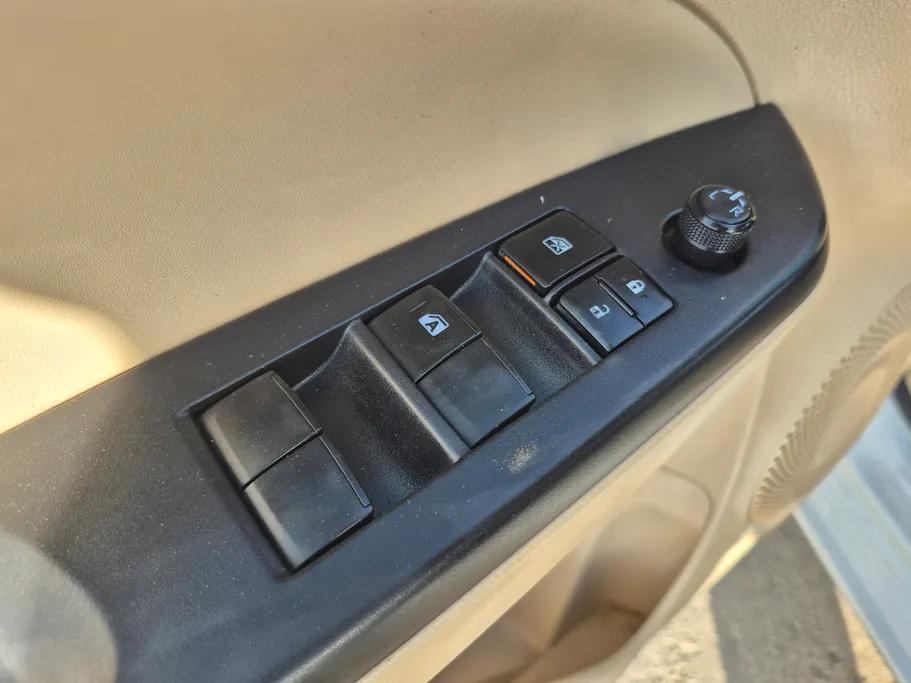 2022 Toyota Yaris  Y 