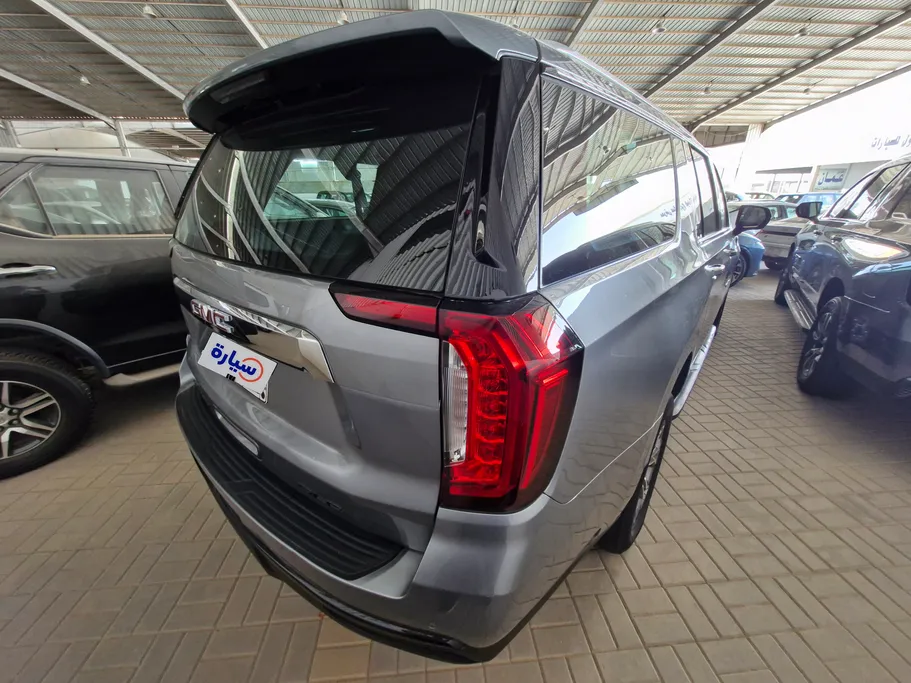 2023 GMC Yukon SLE 
