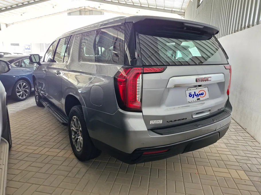 2023 GMC Yukon SLE 
