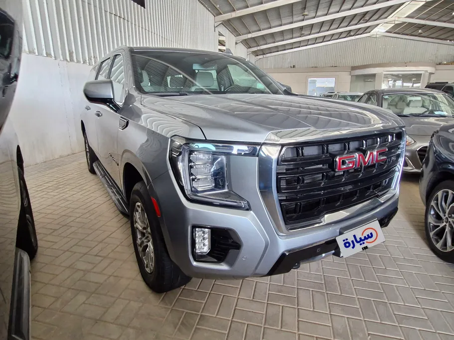 2023 GMC Yukon SLE 