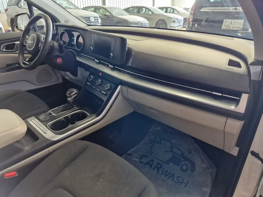 2023 Kia Carnival GL 