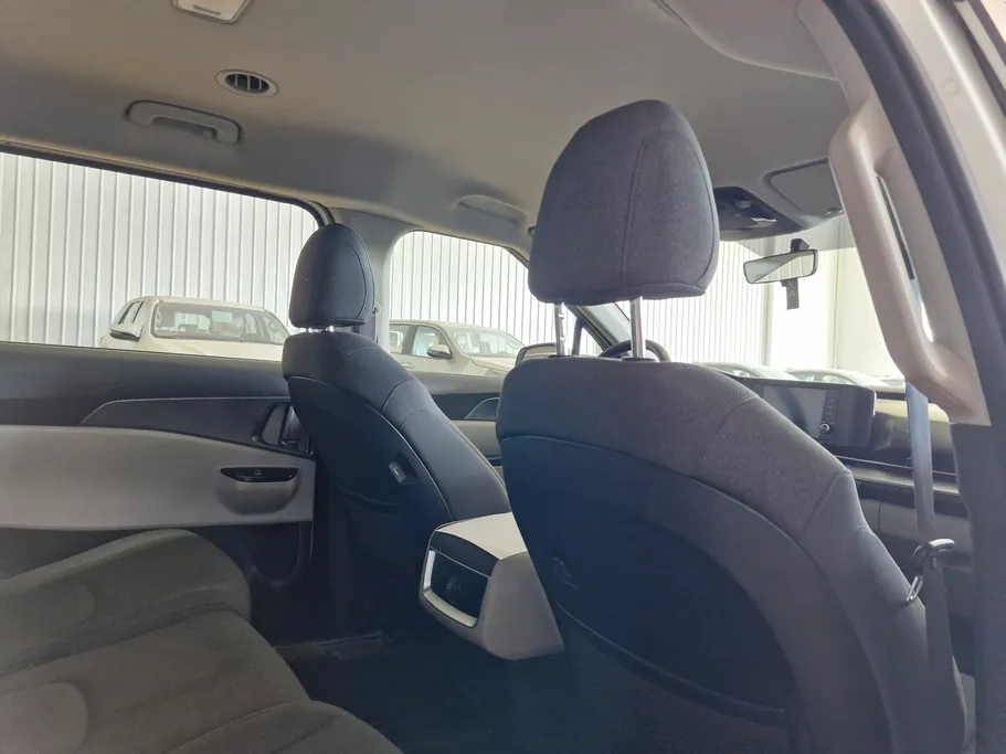 2023 Kia Carnival GL 