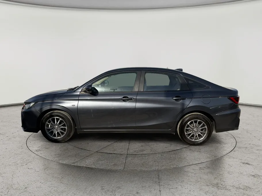 2023 Toyota Yaris  Y 