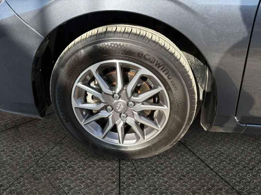 2023 Toyota Yaris  Y