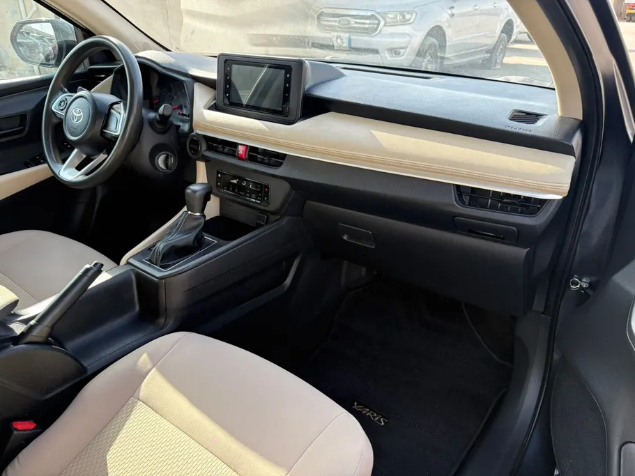 2023 Toyota Yaris  Y 