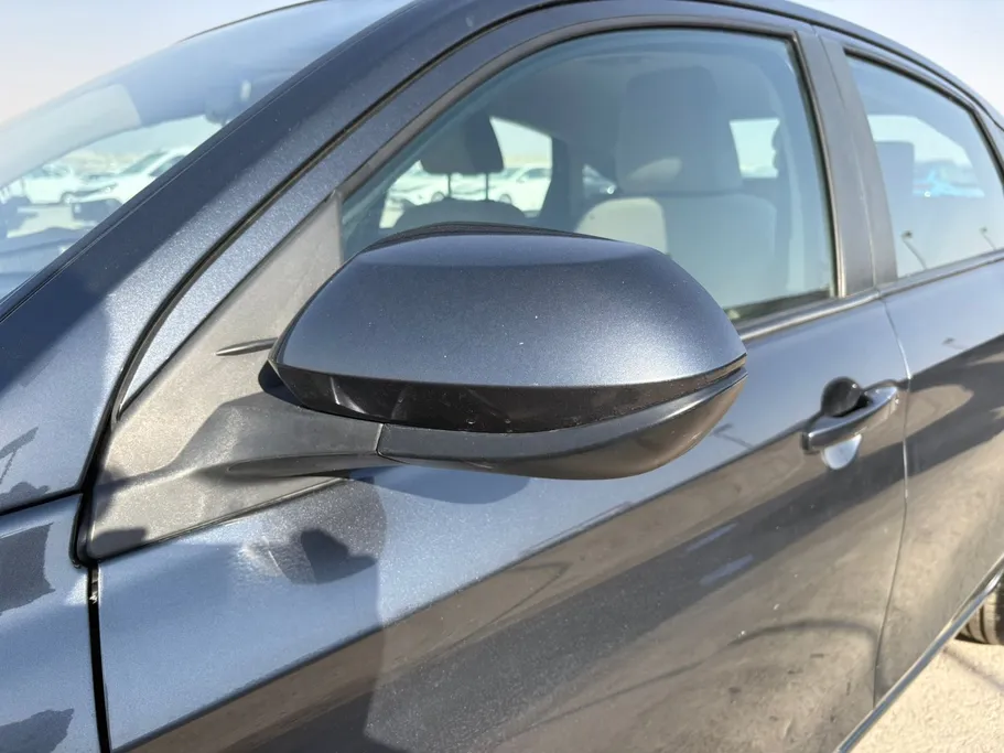 2023 Toyota Yaris  Y 