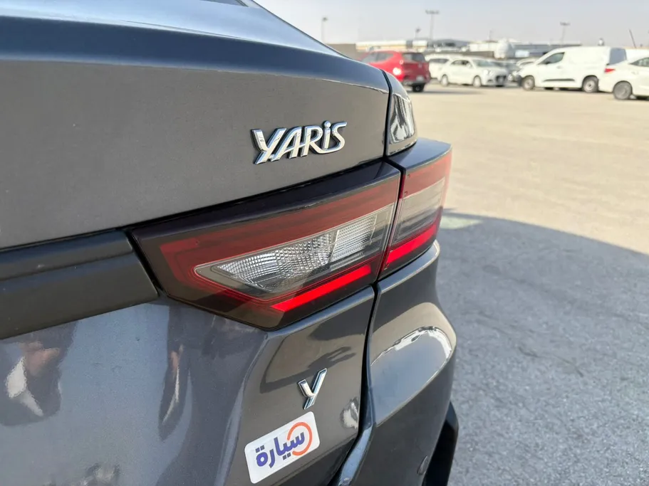 2023 Toyota Yaris  Y 