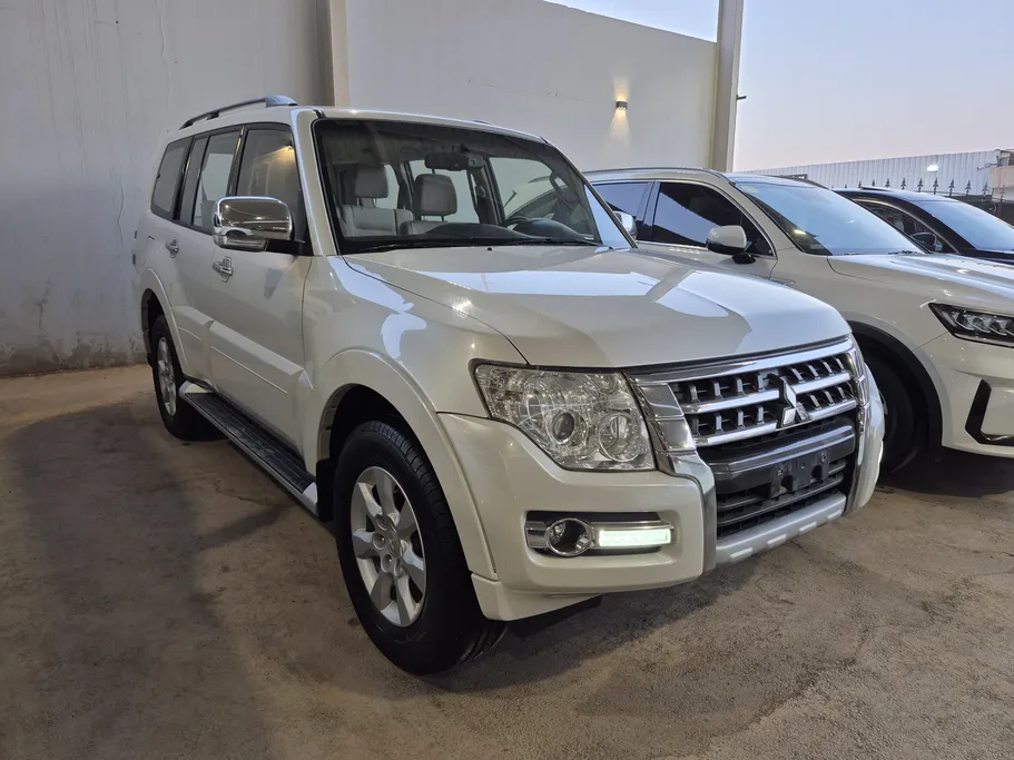 2020 Mitsubishi Pajero GLS 5Doors 