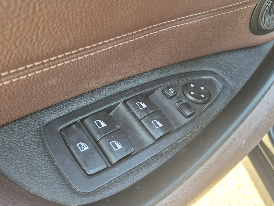 بي ام دبليو الفئة اكس 1 S Drive 20 i  2018 