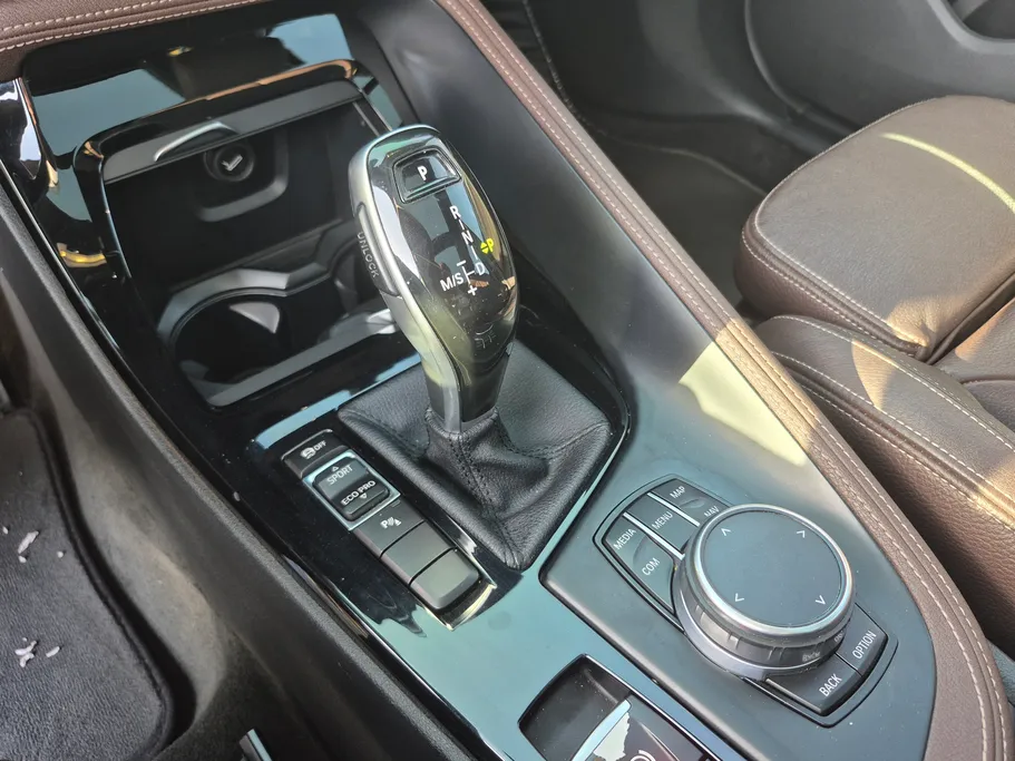 بي ام دبليو الفئة اكس 1 S Drive 20 i  2018 