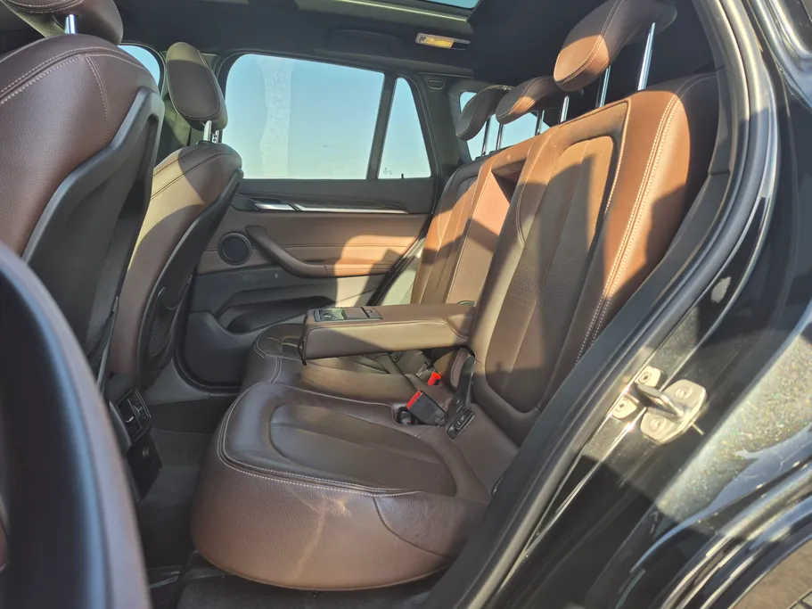 بي ام دبليو الفئة اكس 1 S Drive 20 i  2018 