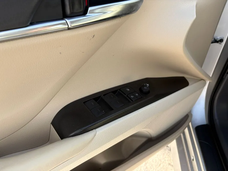 2023 Toyota Camry  LE 