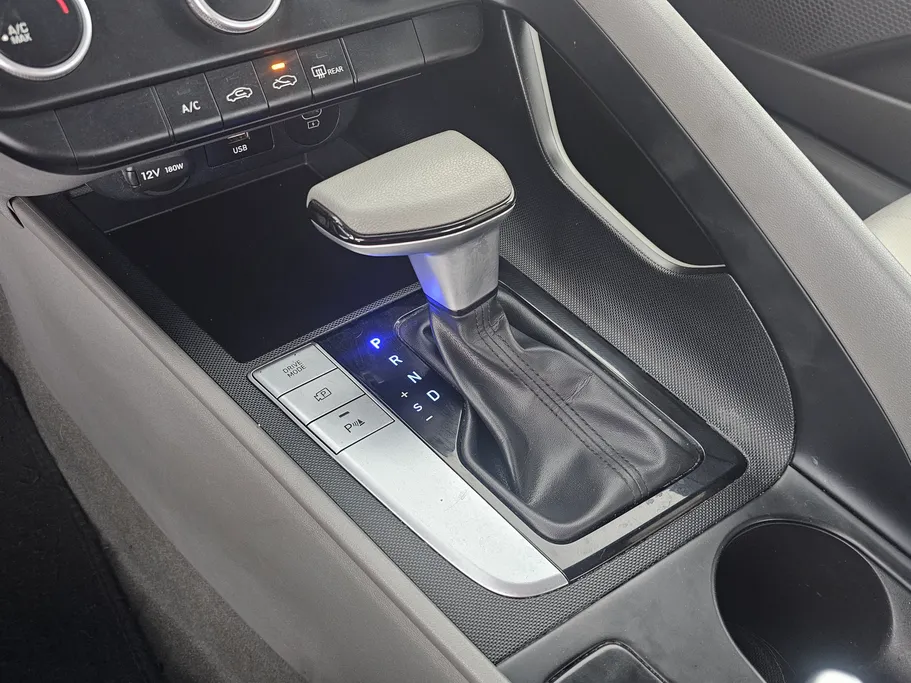2024 Hyundai Elantra Fleet 