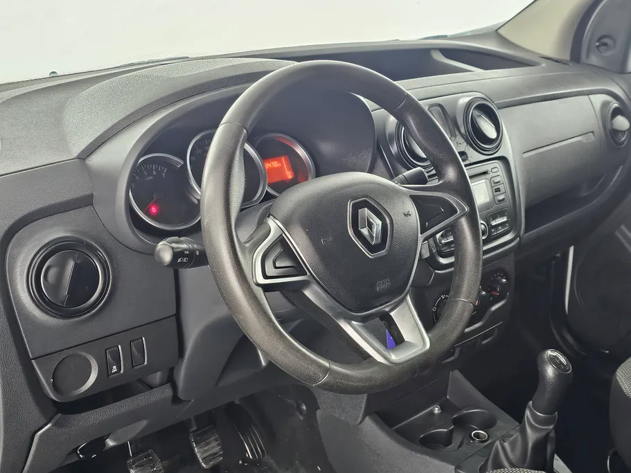 2021 Renault Docker Van بضاعة 