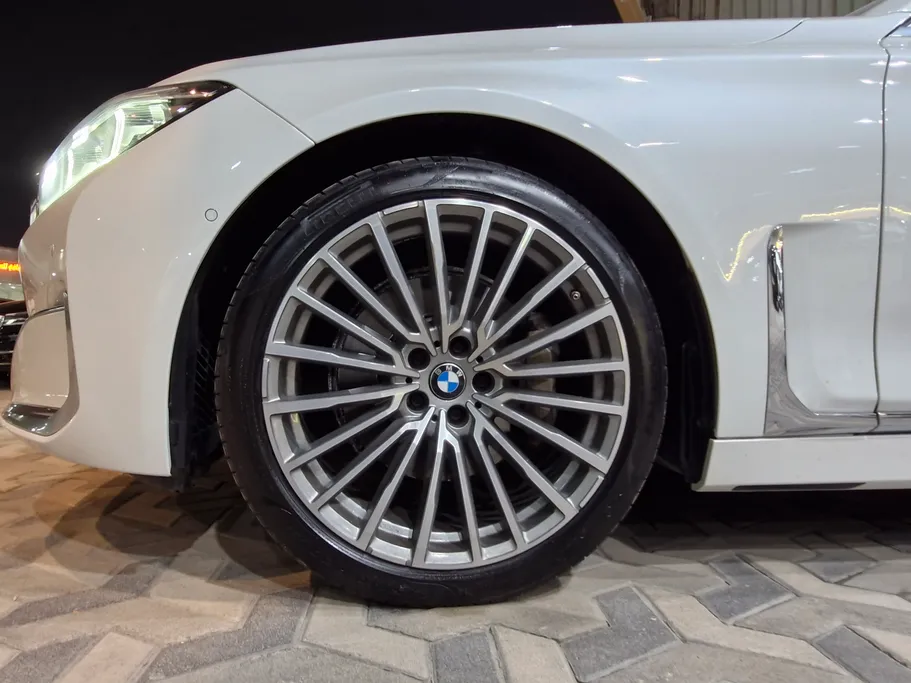 2021 BMW 7 Series 730Li 