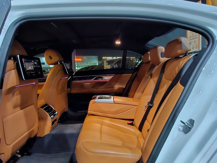 2021 BMW 7 Series 730Li 