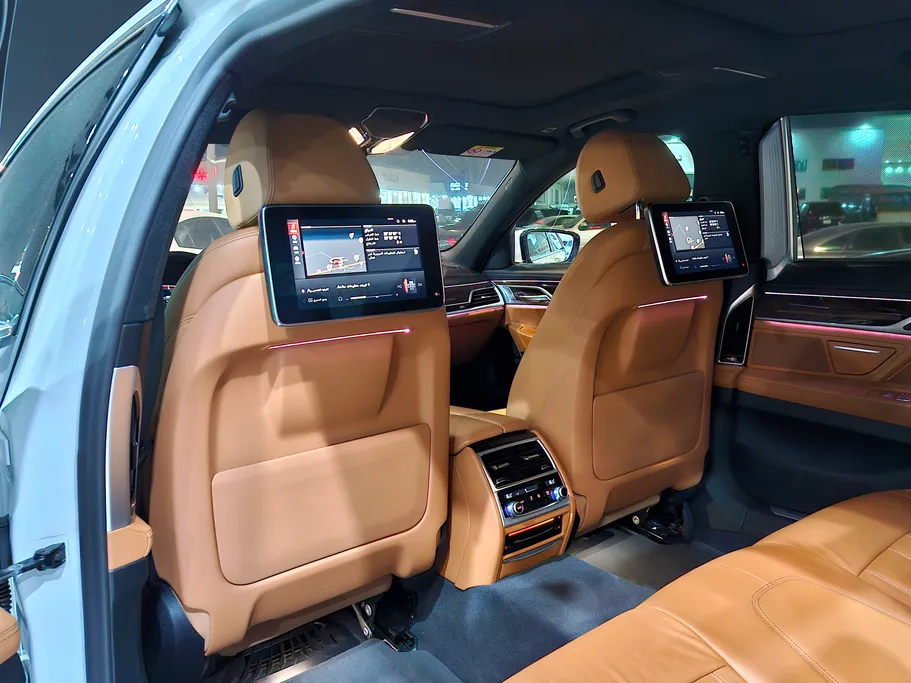 2021 BMW 7 Series 730Li 