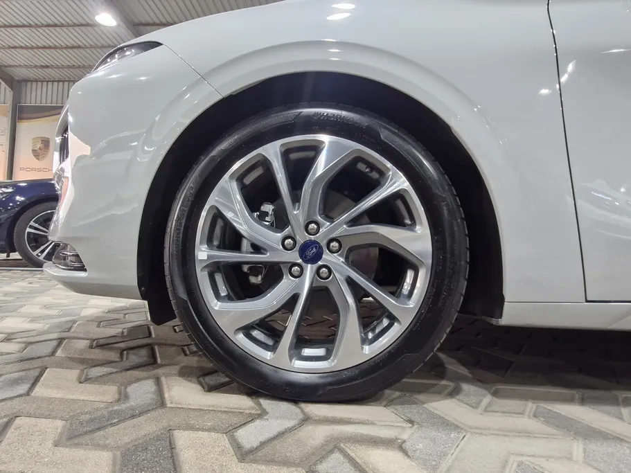 2025 Ford Taurus Titanium 
