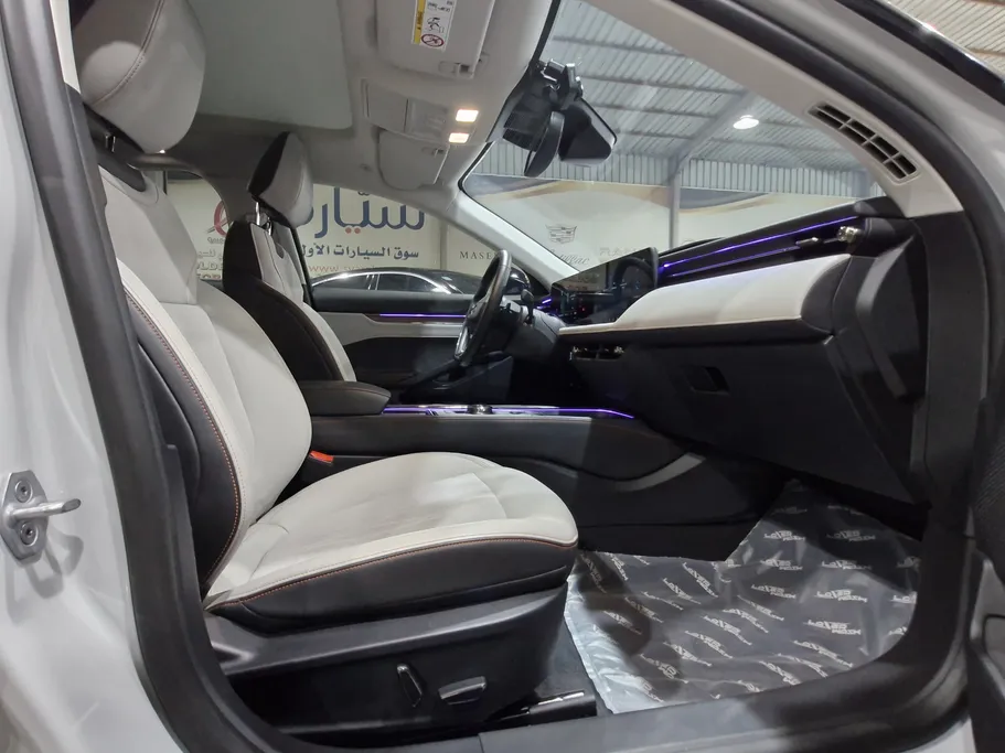 2025 Ford Taurus Titanium 