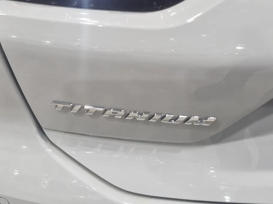 2025 Ford Taurus Titanium 