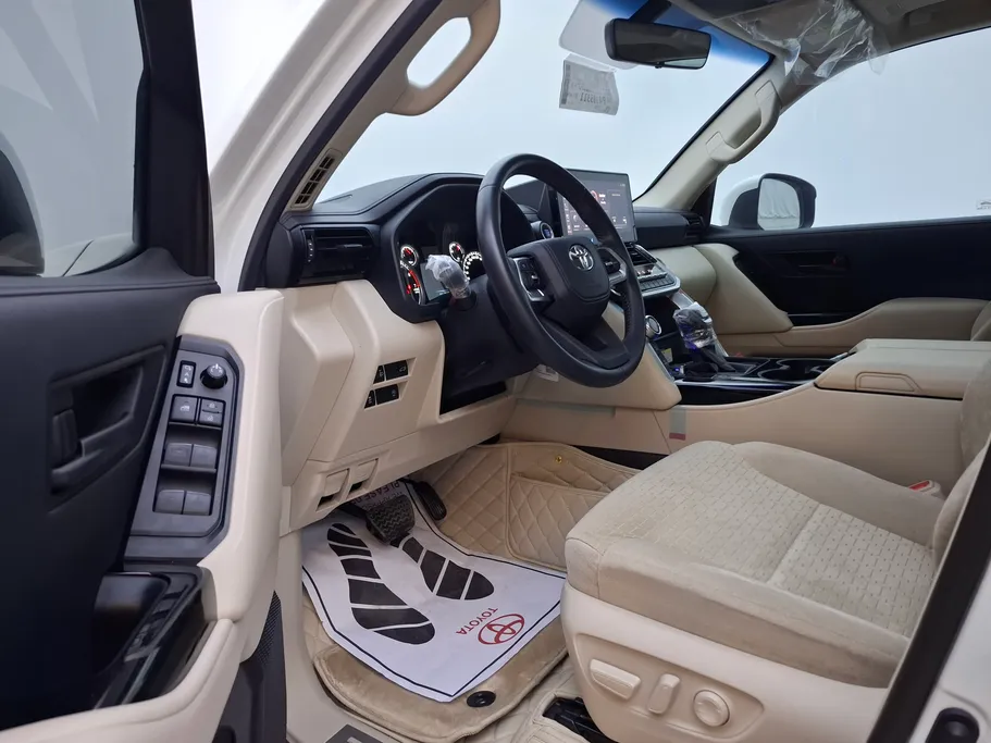 2023 Toyota Land Cruiser GXR 