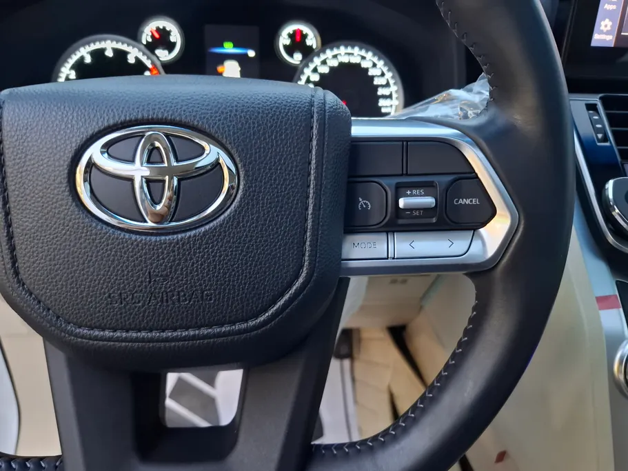 2023 Toyota Land Cruiser GXR 