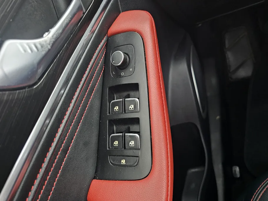 2022 FAW Bestune T33 Premium 
