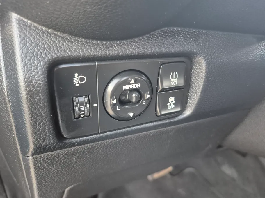 2022 Kia Pegas LX 