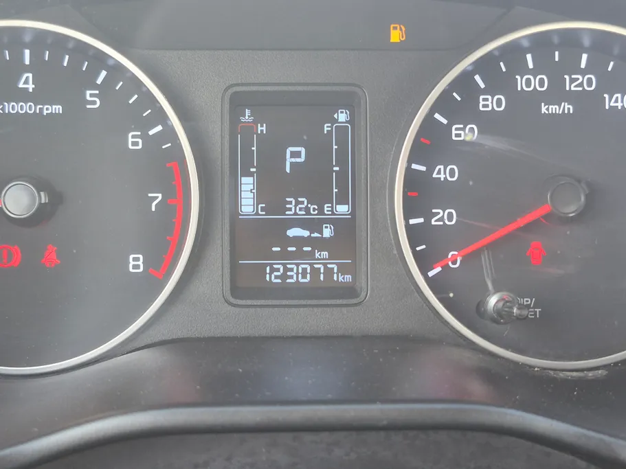 2022 Kia Pegas LX 