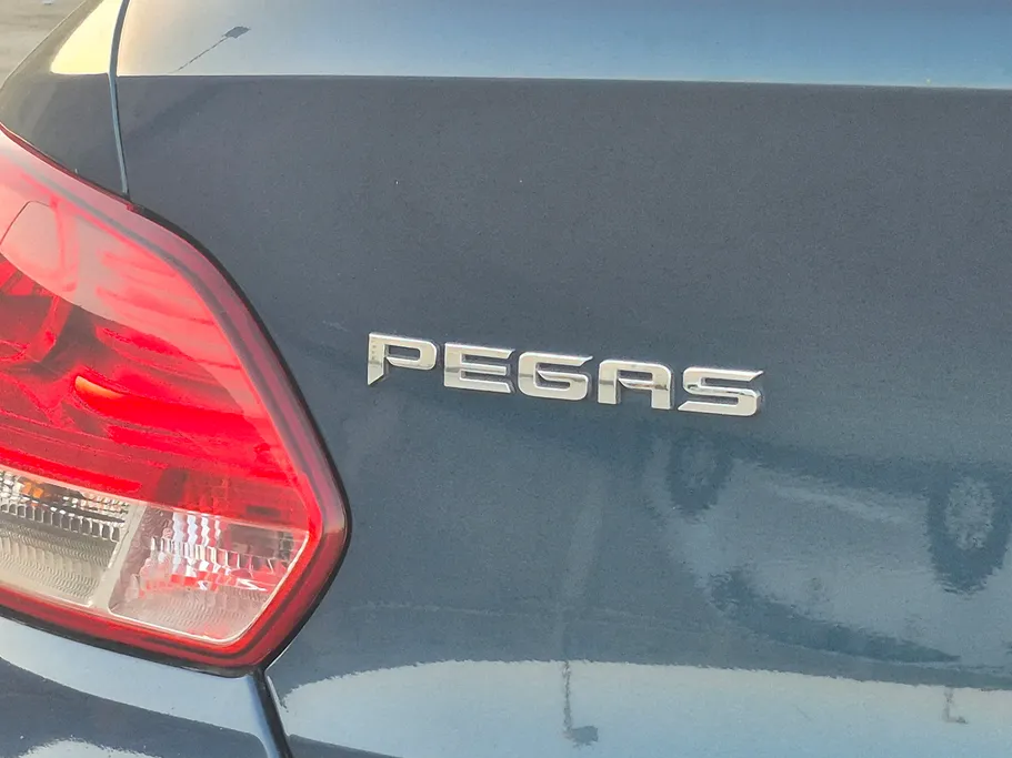 2022 Kia Pegas LX 