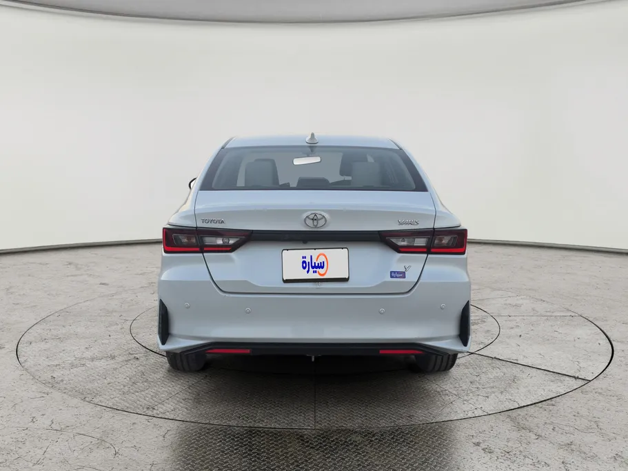 تويوتا يارس Y 2023