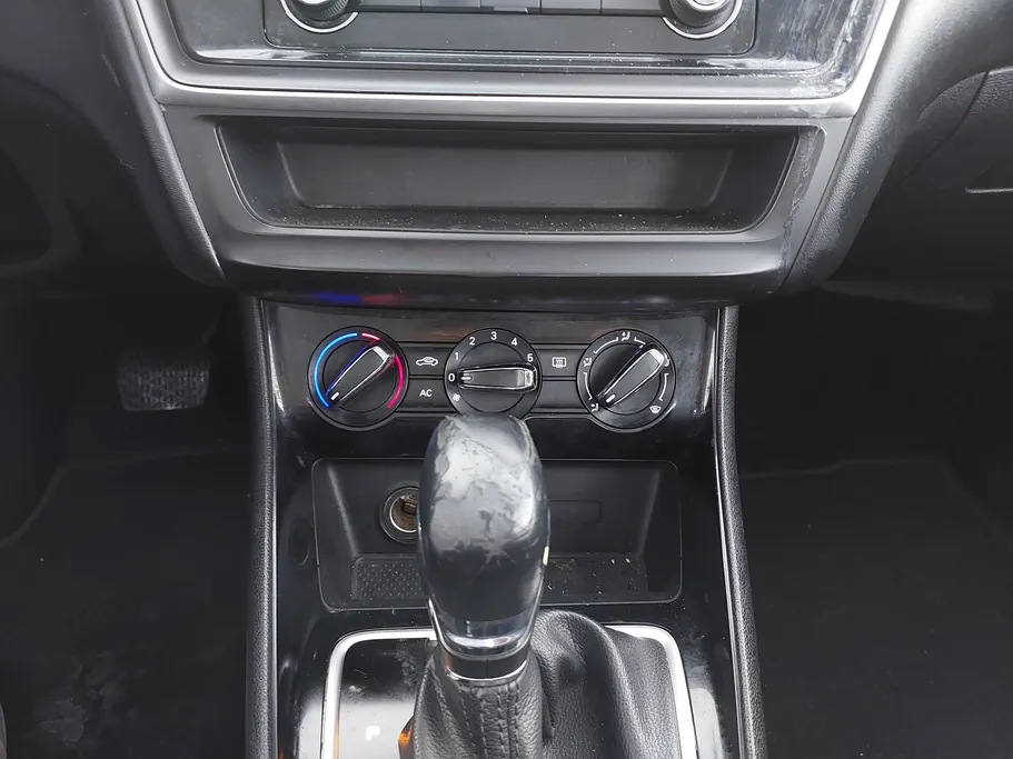 2023 MG 5 STD 