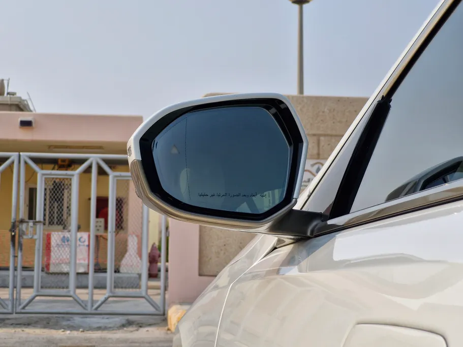 بي ام دبليو الفئة الخامسة 520i 2024 
