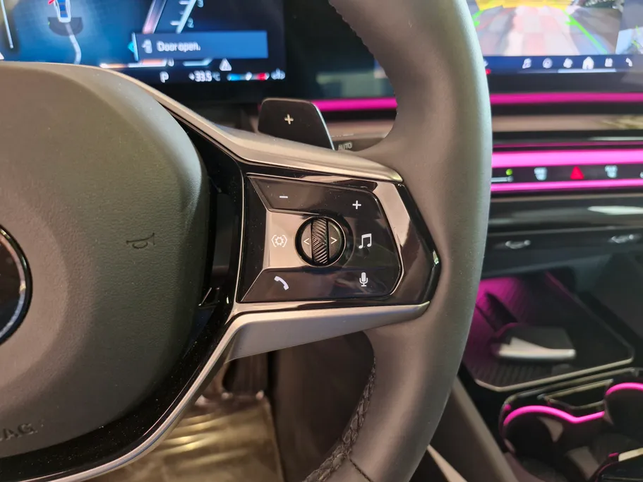 بي ام دبليو الفئة الخامسة 520i 2024 