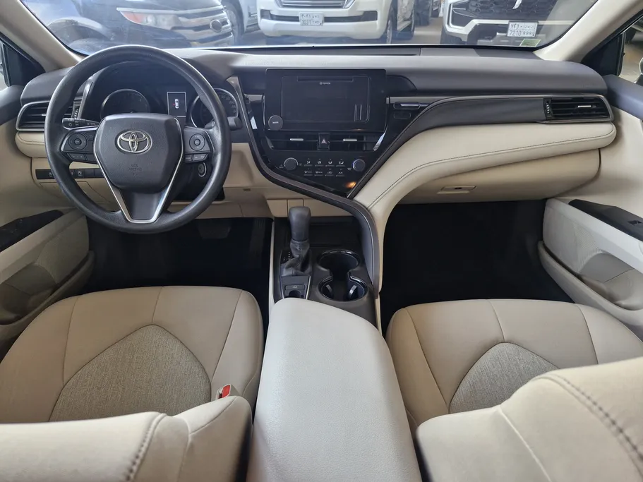 2022 Toyota Camry  LE 