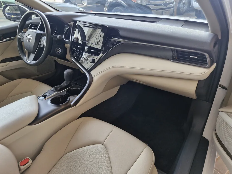 2022 Toyota Camry  LE 