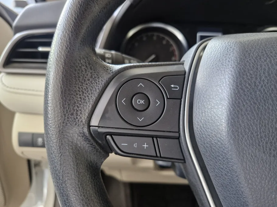 2022 Toyota Camry  LE 