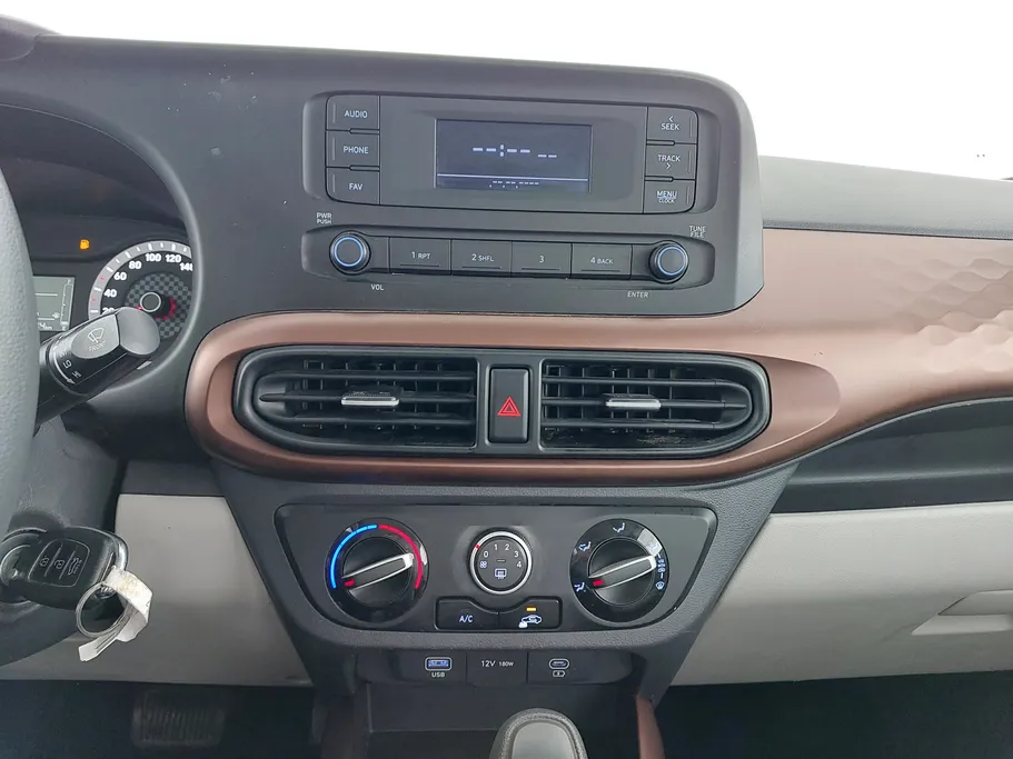 هيونداي Grand i10 فلييت 2024 