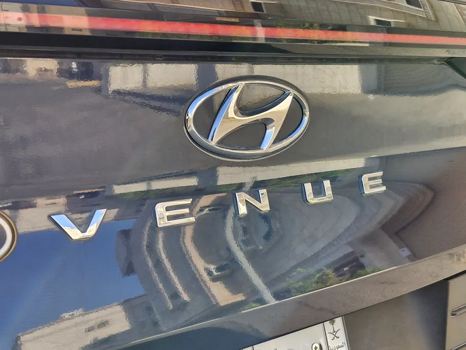 2024 Hyundai Venue Premium 