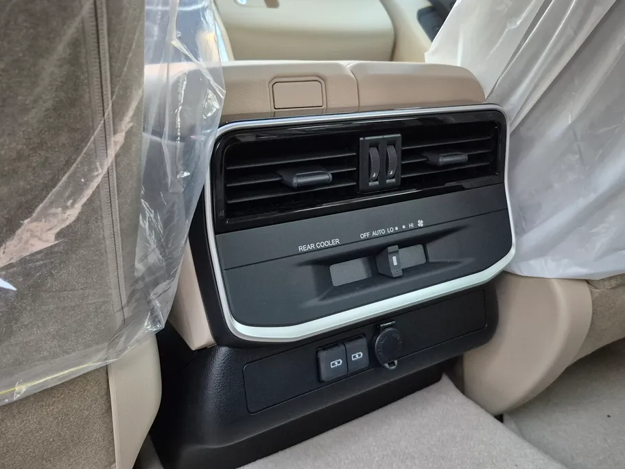 تويوتا لاندكروزر GXR3 2025 