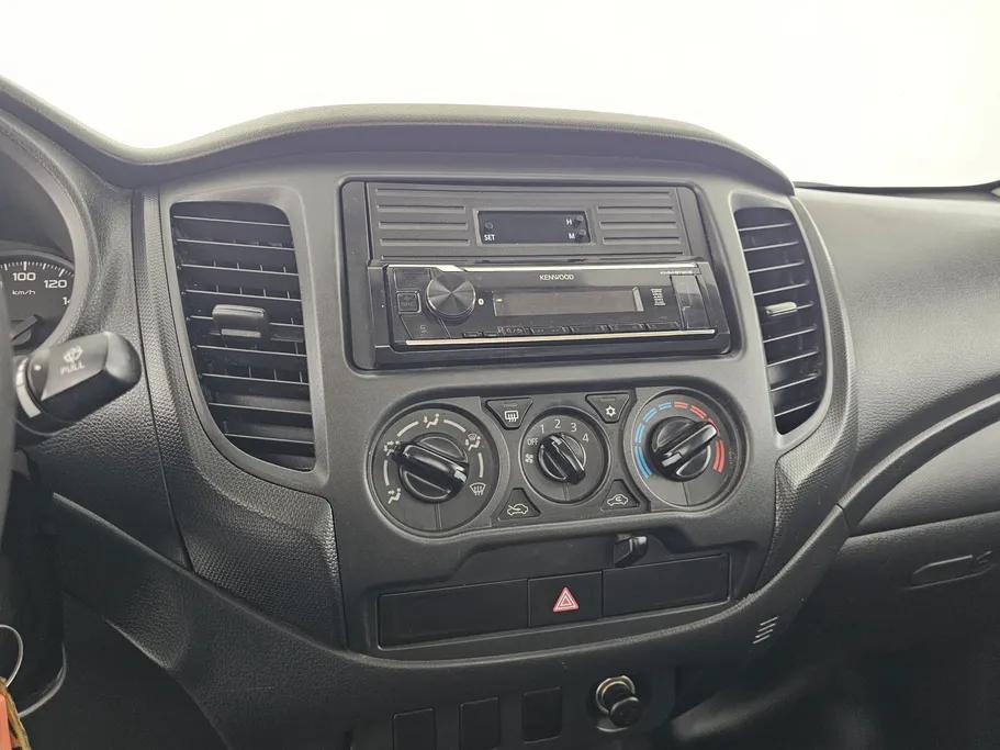 2023 Mitsubishi L200 Regular Cap 