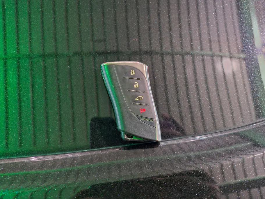 2019 Lexus ES 300 H 