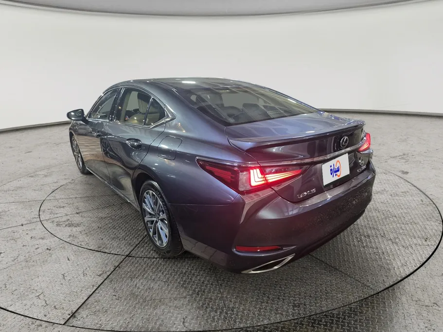لكزس ES 350 STD 2023 
