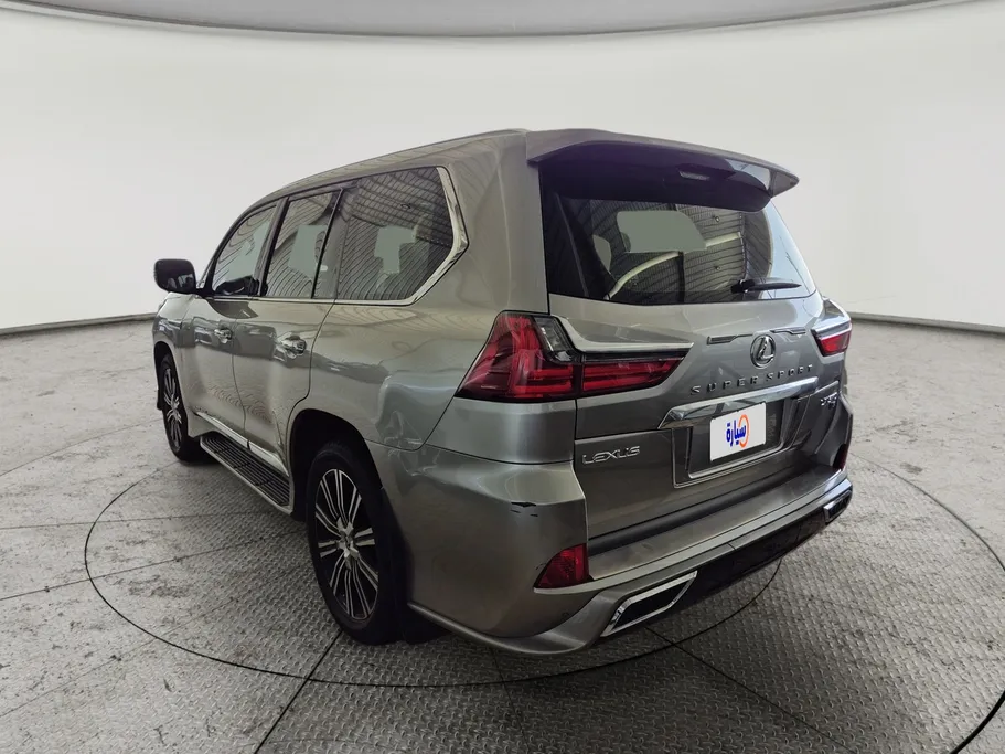 لكزس LX 570 S 2021 